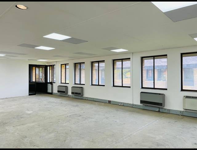 214M² OFFICE TO LET IN VORNA VALLEY